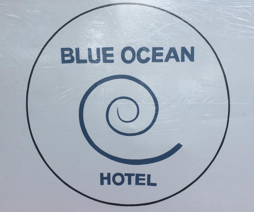 Blue Ocean Hotel Лабуан-Бахо Экстерьер фото